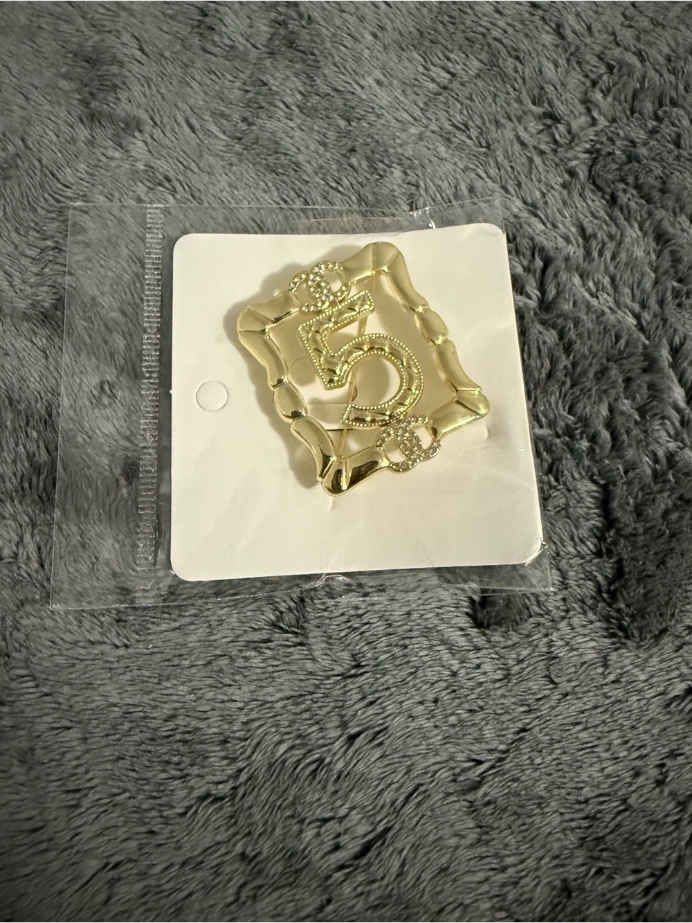 Gold Number 5 Decorative Brooch Pin - Women's Accessory